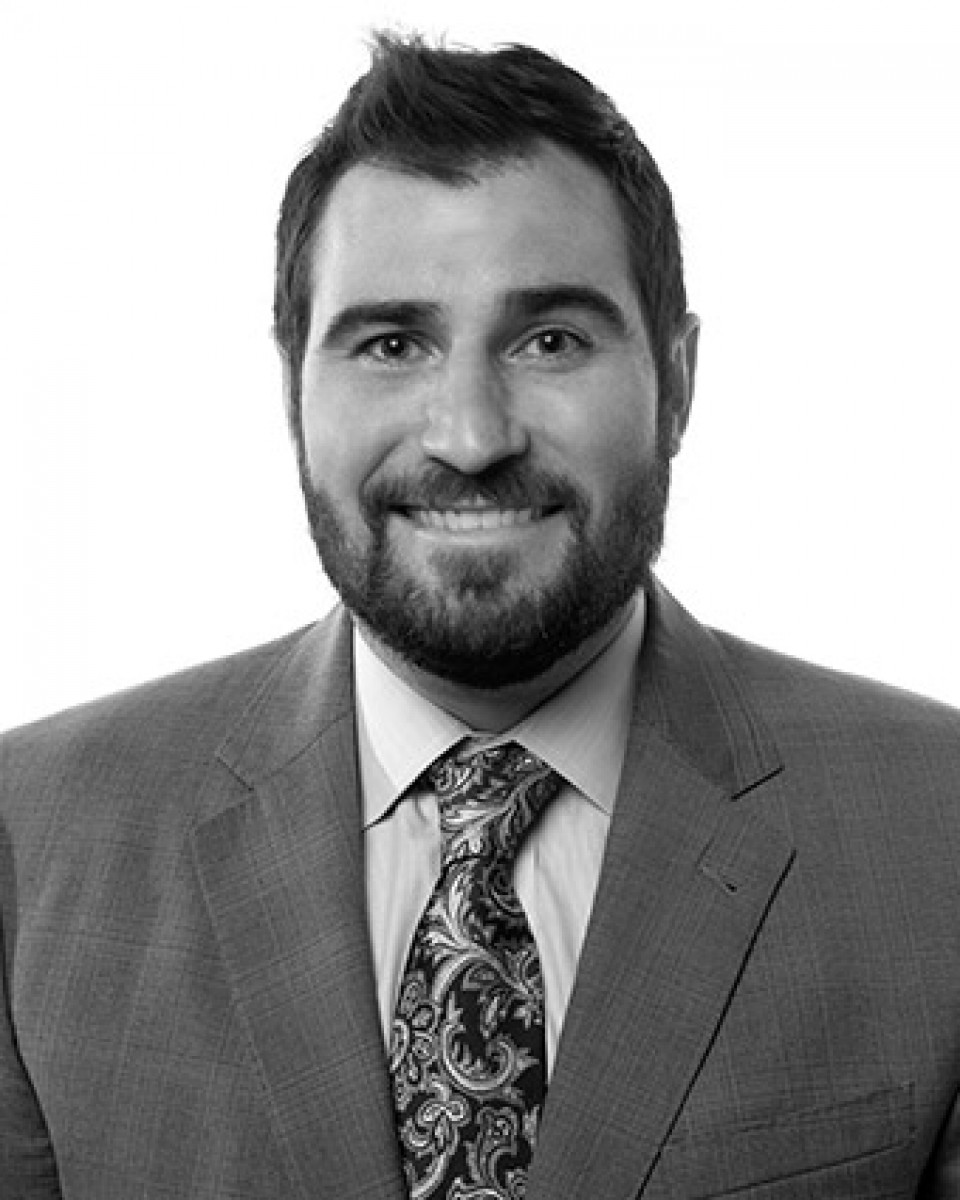 Dr. Ryan Hinkle Headshot